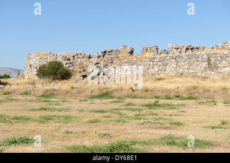 Ein Abschnitt Westseite mykenischen Zyklopenmauern Tiryns Peloponnes Griechenland möglicherweise port Mykene, Stockfoto