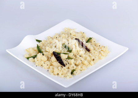 Upma oder Uppuma ist eine gemeinsame South Indian Frühstücksgericht Stockfoto