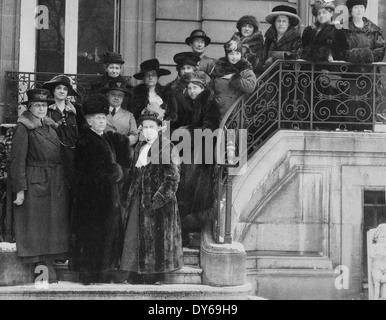 Alliierten Frauen PLÄDIEREN für internationale Wahlrecht in Paris im Jahre 1919 während der Friedenskonferenz Stockfoto