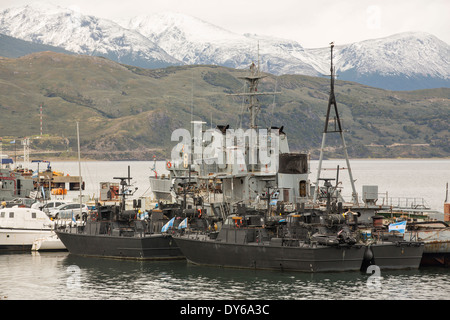 Argentinische Marineschiffe in der Stadt Ushuaia ist die Hauptstadt von Feuerland in Argentinien Stockfoto