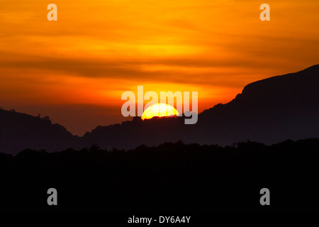 Sonnenuntergang über das Kandalama Reservoir in Dambulla, Sri Lanka 3 Stockfoto