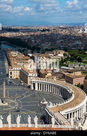 Blick auf dem Petersplatz, Rom, Italien Stockfoto