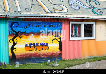 Eine gute Wandbild auf ein Geschäft in der Stadt Ushuaia ist die Hauptstadt von Feuerland in Argentinien Stockfoto