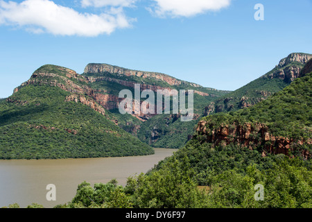 Drakensberg in Südafrika mit See-Südafrika Stockfoto