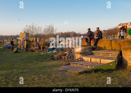 Nachbarschaft Garten Schillerkiez am Tempelhofer Park Berlin, Deutschland Stockfoto