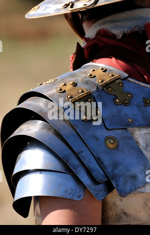 Detail der Rüstung des alten römischen Soldaten Stockfoto