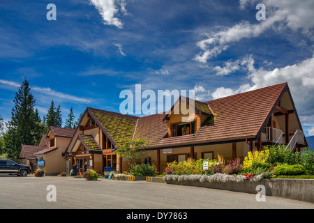 Halcyon Hot Springs, Resort und Spa über Upper Arrow Lake in der Nähe von Nakusp, West Kootenay Region, Britisch-Kolumbien, Kanada Stockfoto