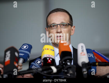 Berlin, Deutschland. 8. April 2014. Presseerklärung der Bundesminister der Justiz Heiko Maas auf das Urteil des Europäischen Gerichtshofs (EuGH) in Sachen Lager Datenspeicherung auf der Ebene der Fraktion des Reichstags in Berlin, am 8. April 2014 realisiert. / Bild: Heiko Maas, Bundesminister der Justiz. (Foto von Reynaldo Paganelli/NurPhoto) Bildnachweis: Reynaldo Paganelli/NurPhoto/ZUMAPRESS.com/Alamy Live-Nachrichten Stockfoto