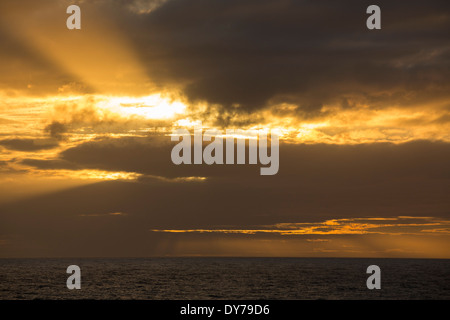 Sonnenuntergang über den Falkland-Inseln aus Argentinien, Südamerika. Stockfoto