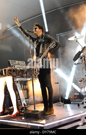 Austin, Texas, USA. 7. April 2014. David Macklovitch führt aka "Dave 1" von Chromeo in Konzert in der Stubb am 7. April 2014 in Austin, Texas. (Foto von Manuel Nauta/NurPhoto) © Manuel Nauta/NurPhoto/ZUMAPRESS.com/Alamy Live-Nachrichten Stockfoto