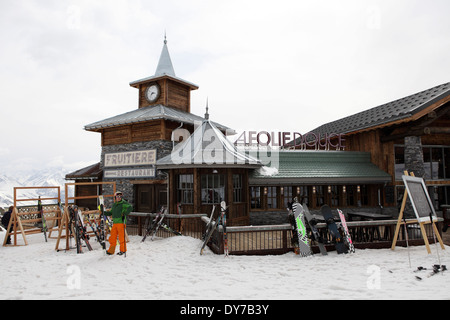 Das Fruitiere Restaurant und Bar La Folie Douce in Alpe d ' Huez, Frankreich. Stockfoto