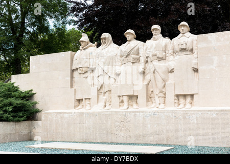 Welt ein Kriegsdenkmal für Söhne von Verdun - Artillerie, Territorial, Infanterie, Kavallerie, Kolonial- und benannte toten Soldaten, Frankreich Stockfoto