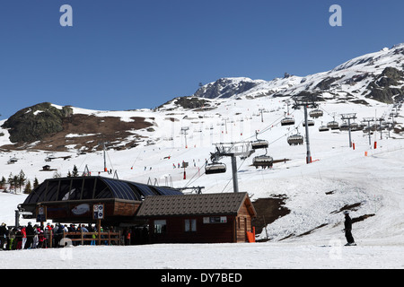 Ein Sessellift in Alpe d ' Huez, Frankreich. Stockfoto