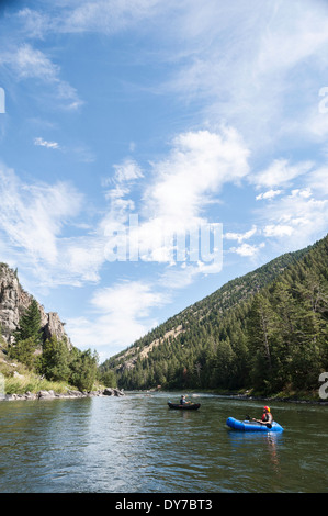 Bootsfahrer, Bear Trap Canyon, Madison River, Ennis, Montana. Stockfoto