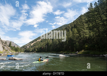 Bootsfahrer, Bear Trap Canyon, Madison River, Ennis, Montana. Stockfoto