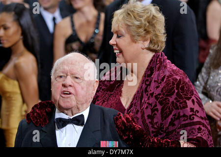 Mickey Rooney Mit Ehefrau Jan Bei der Oscar Verleihung 2007/79th Academy Awards Ceremony Im Kodak Theatre in Hollywood. Los Angeles, 25.02.2007 Stockfoto