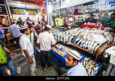 Fischgeschäft in INA Markt, Delhi, Indien Stockfoto