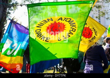 Anti-Atom Demonstration am 3. Jahrestag der Atomkatastrophe von Fukushima, im Atomkraftwerk Fessenheim Stockfoto