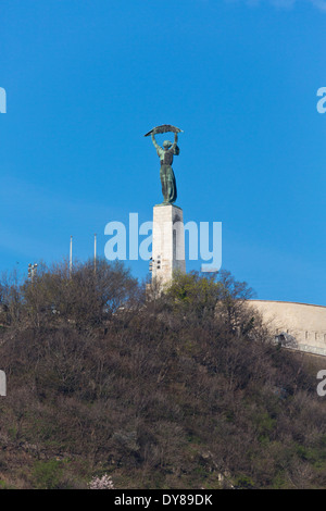 Die Freiheitsstatue auf Gellértberg über Donau, Budapest, Ungarn-140719 Budapest Stockfoto