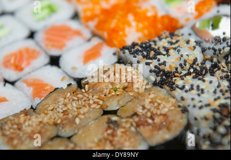 Nahaufnahme Foto einer Platte mit sushi Stockfoto