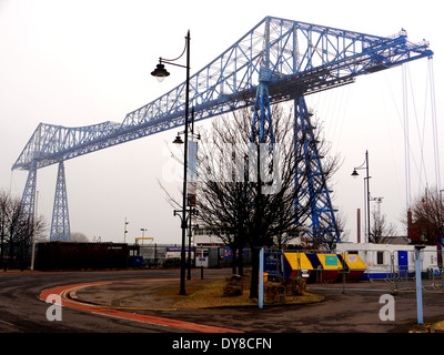 Historischen Schwebefähre über dem River Tees bei Middlehaven, Middlesbrough, Teesside, England, UK Stockfoto