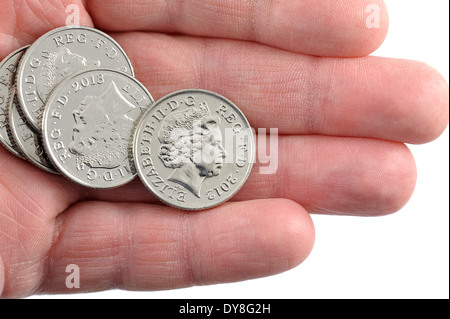 Glänzend 10 Pence UK Münzen zeigen, dass die Königinnen-Kopf zu stellen Stockfoto