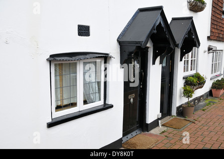 Reihe von Hütten, Staines auf Themse, Spelthorne, Surrey England Stockfoto