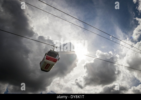 Emirates Air Line Seilbahn in East London, UK. Stockfoto