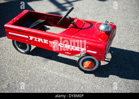 Eine rote AMF "Fire Chief" pedal Auto Kinderspielzeug Stockfoto