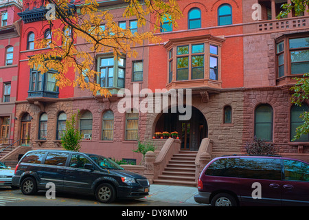 Harlem Reihenhäuser in Mount Morris Park Historic District, Herbst, New York, USA Stockfoto