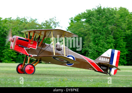 Royal Aircraft Factory SE 5A Replik auf der Luftfahrtmesse von La Ferte Alais Stockfoto