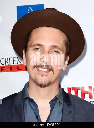 Los Angeles, CA, USA. 9. April 2014. bei der Ankunft für anonyme Autoren Premiere, The Crest Westwood, Los Angeles, CA 9. April 2014. Bildnachweis: Emiley Schweich/Everett Collection/Alamy Live-Nachrichten Stockfoto
