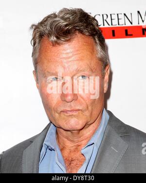 Los Angeles, CA, USA. 9. April 2014. bei der Ankunft für anonyme Autoren Premiere, The Crest Westwood, Los Angeles, CA 9. April 2014. Bildnachweis: Emiley Schweich/Everett Collection/Alamy Live-Nachrichten Stockfoto