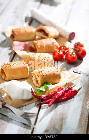 Panini Alla Pizzaiola, Pizza Brötchen gefüllt mit chili Stockfoto