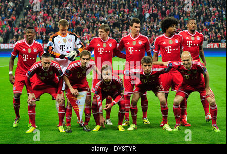 München, Deutschland. 9. April 2014. Münchner Team (hinten L-R) David Alaba, Torwart Manuel Neuer, Toni Kroos, Mario Mandzukic, Dante, Jerome Boateng; (FRONT L-R) Franck Ribéry, Philipp Lahm, Mario Goetze, Thomas Mueller und Arjen Robben vor dem Champions-League-Viertelfinale zwischen FC Bayern München und Manchester United in der Arena in München, Deutschland, 9. April 2014. München gewann das Spiel 3: 1. Foto: Marc Müller/Dpa/Alamy Live News Stockfoto