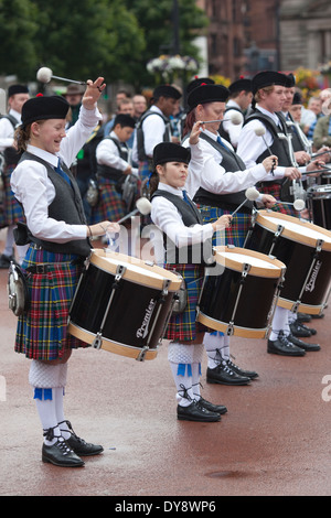 Hawkesbury Nepean Valley Pipe Band durchführen auf George Square Glasgow International Piping Festival, Glasgow, Schottland Stockfoto