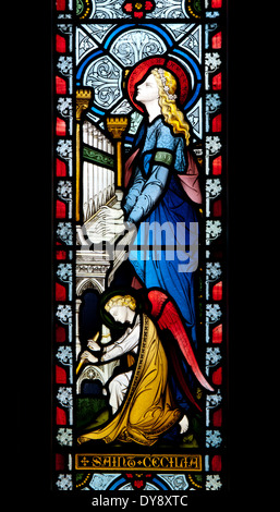 Saint Cecilia Glasmalerei, St. Marien Kirche, Hanbury, Worcestershire, England, UK Stockfoto