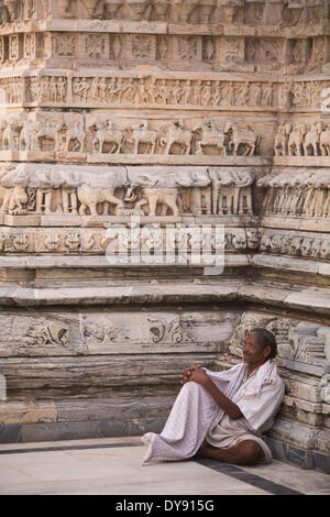 Hindu, Religion, Jagdish, Tempel, Udaipur, Rajasthan, Asien, Mann, traditionelle, Fries, Tiere, Stockfoto