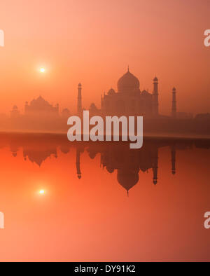 Taj Mahal, Agra, Uttar Pradesh, Mausoleum, Asien, Minarett, Sonnenuntergang, Sonnenuntergang, Yamuna Stockfoto