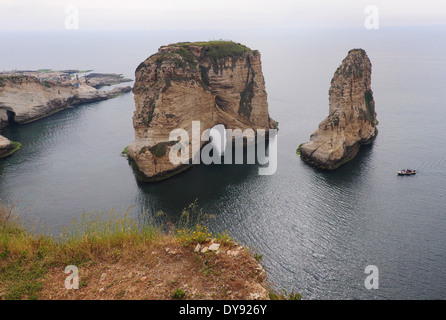 Pigeon Rock in Beirut, Libanon Stockfoto