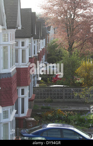 Wimbledon London, UK. 10. April 2014.  Hauspreise setzte ihren Aufwärtstrend mit einem 15 Monate in Folge um einen sechs-Jahres-hoch nach (NBS) Nationwide Building Society Credit zu erreichen: Amer Ghazzal/Alamy Live-Nachrichten Stockfoto