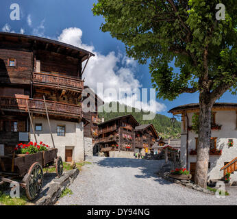 Alte traditionelle Holzhäuser Chalet Stadt Dorf Sommer Grimentz Val d ' Anniviers Wallis-Wallis-Schweiz-Europa Stockfoto