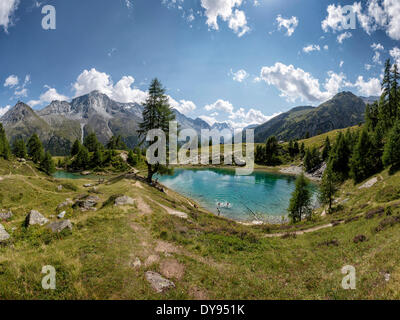 Lac Bleu See Landschaft Wasser Sommer Berge See Leute schwimmen Gouille Val Hérens Wallis-Wallis-Schweiz-Europa, Stockfoto