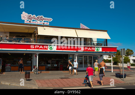 Spar-Supermarkt, Avenida de Las Playas Hauptstraße, Puerto del Carmen, Lanzarote, Kanarische Inseln, Spanien, Europa Stockfoto