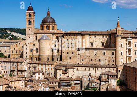 Die ummauerte Stadt Urbino, Le Marche, Italien Stockfoto