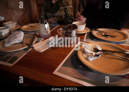 New England Ahornsirup Haus Restaurant nach einem Frühstück mit Pfannkuchen mit Sirup und Gurken. Stockfoto