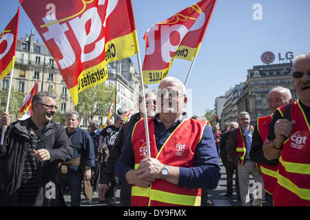 Paris, Frankreich. 10. April 2014. Demonstration der Eisenbahn Rentner in Paris am 10. April 2014. (Foto von Michael Bunel/NurPhoto) Bildnachweis: Michael Bunel/NurPhoto/ZUMAPRESS.com/Alamy Live-Nachrichten Stockfoto