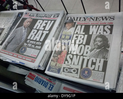 Titelseiten der New York Daily News und die New York Post-Funktion, die Berichterstattung über die Reverend Al Sharpton Stockfoto