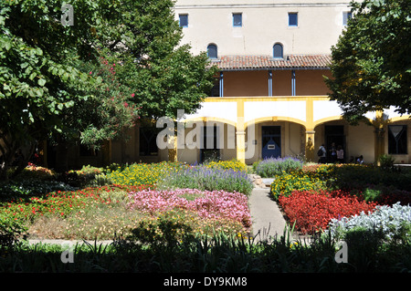 Die Gärten von Espace Van Gogh in Arles Stockfoto