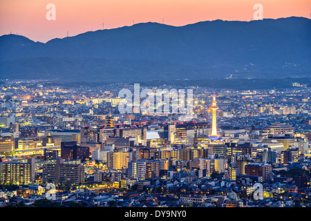 Moderne Skyline von Kyoto, Japan. Stockfoto